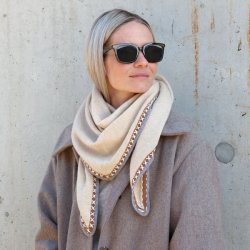 Chic Antique T�rkl�de i cashmere m. dekorkant L160/B68 cm Creme