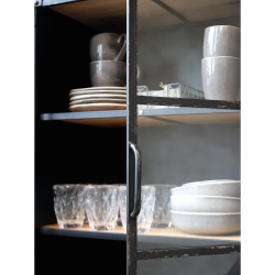 Chic Antique, Vitrineskab m. 2 glaslger og 2 alm. lger, H140 cm., Antique Sort